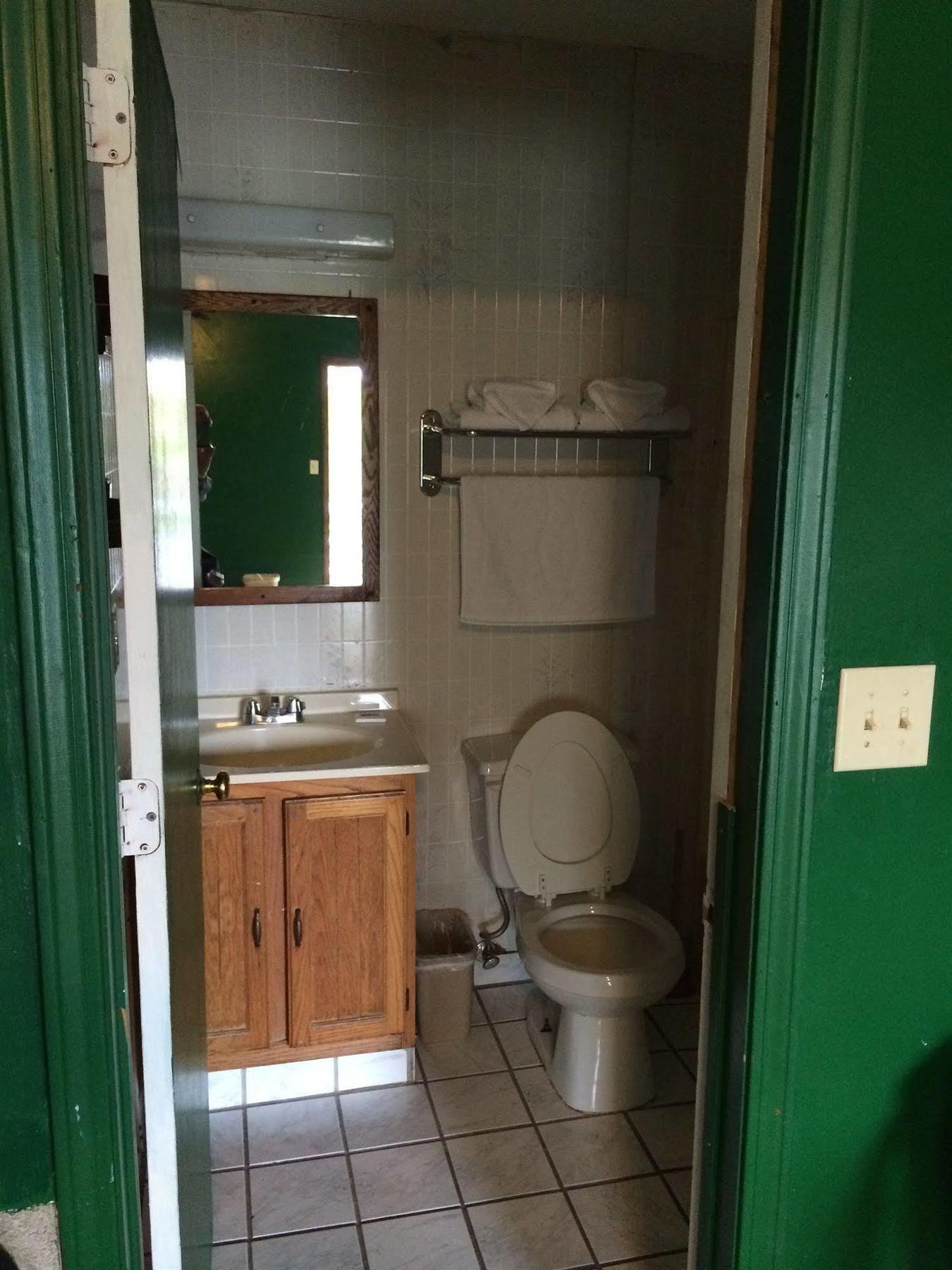Branford Motel Екстер'єр фото